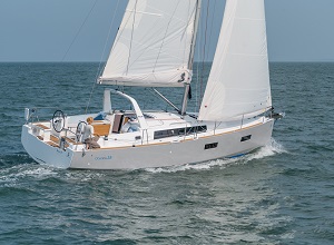 Oceanis 38